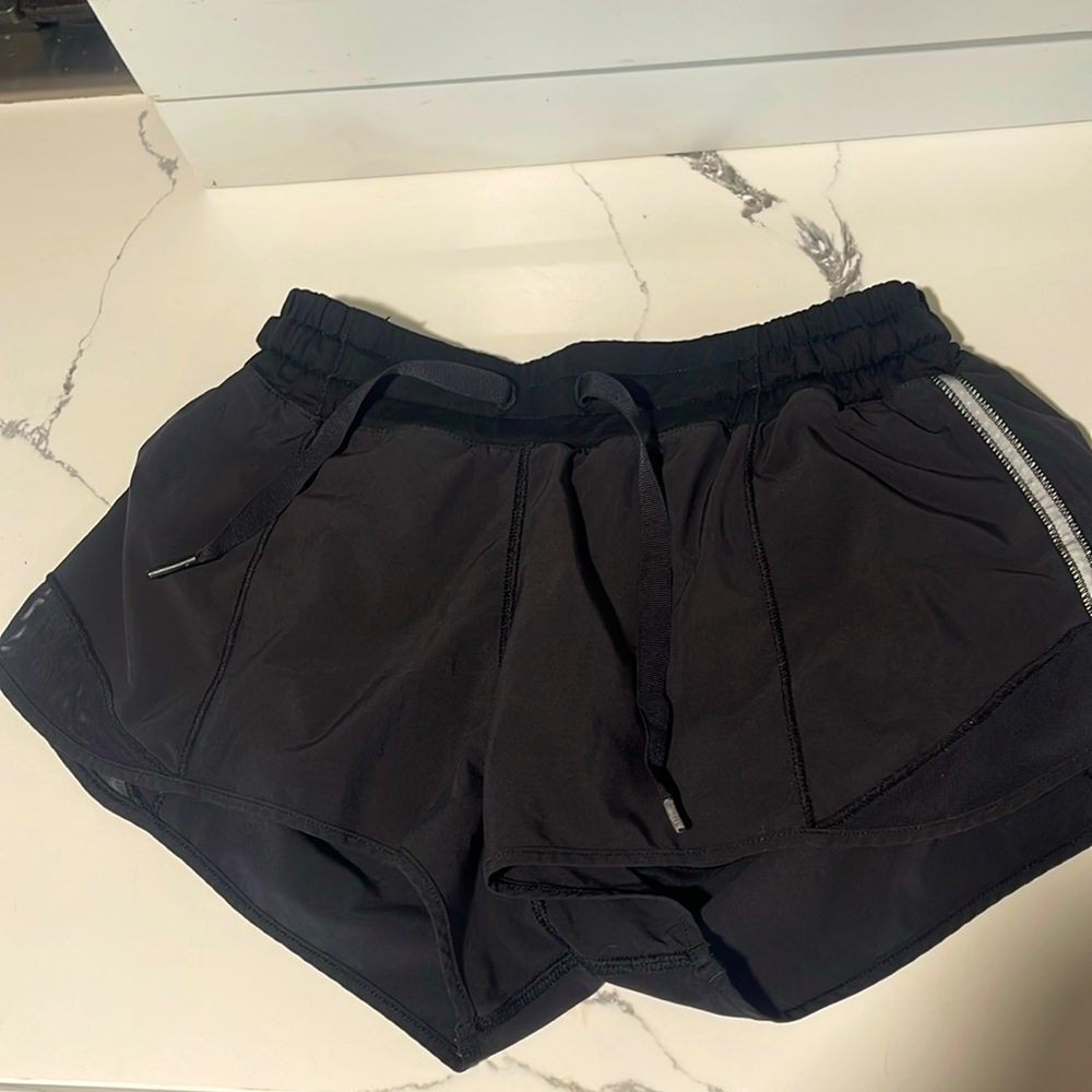 7 - Lululemon Hotty Hots (Original) Sz 6 2.5”
